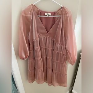 One of the prettiest dresses - flowy hides tummy